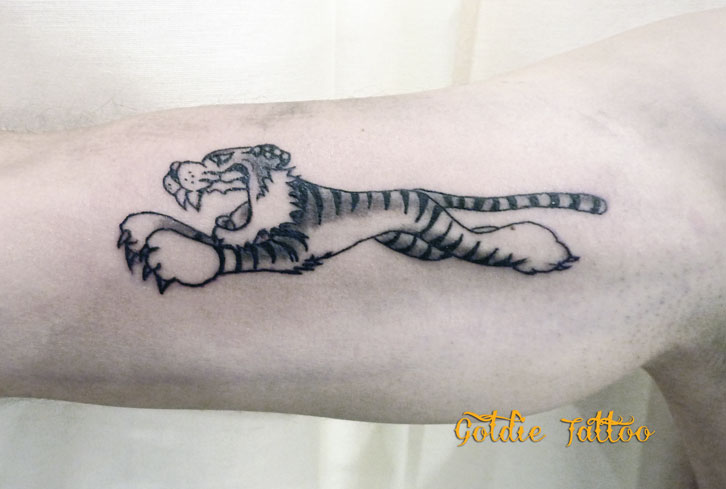 Goldie--Tattoo-Tarbes.juin201..tigre-triumph.web.jpg