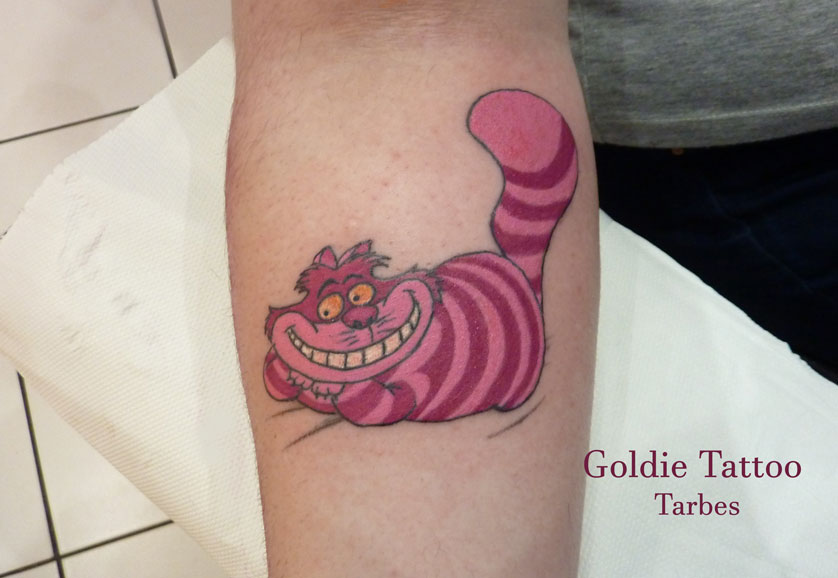 Goldie-tattoo-aout2016.-chat-alice-WEB..jpg