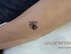 GOLDIE-TATTOO-Tarbes.juin-2018.web.abeille-rigolote.1.jpg
