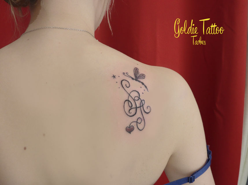 Goldie-tattoo-tarbes.avril2015.initiales-libellle.web.jpg