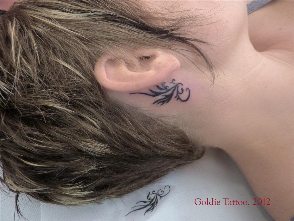 Goldie Tattoo.08.09.2012.oreille (Large).jpg