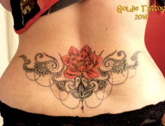 goldie-tattoo.mai2016.reins-dentelle-et-fleurl.web.jpg