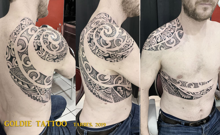 IMG_03goldie-tattoo-tarbes.2019web..maori-epaule-dos.jpg