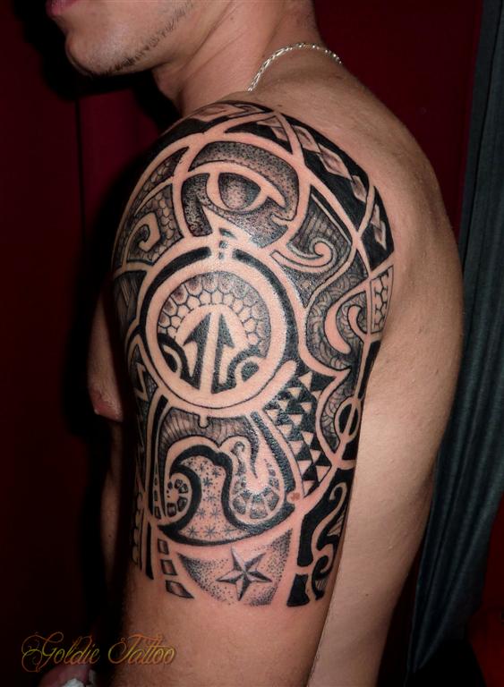 goldie-tattoo-tarbes-epaule-maori-dots_-dec-2012-large.jpg