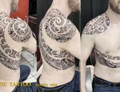 IMG_03goldie-tattoo-tarbes.2019web..maori-epaule-dos.jpg