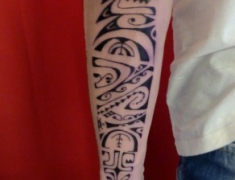 goldie-tattoo-29-11-2014prenom-masque-maori-web_.jpg